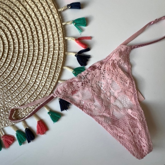 Victoria's Secret Twinkle Strap Lace V-String Panty Chalk Rose Large NEW - Picture 3 of 7